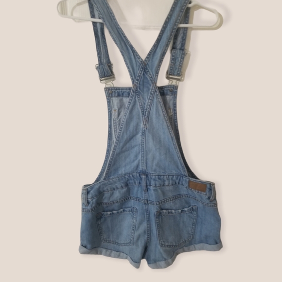 Garage Denim Strap Shorts - Picture 2 of 4